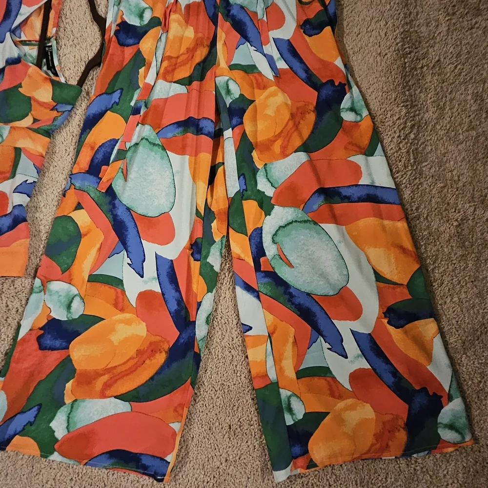 New York & Company Multicolor Abstract Apparel - Picture 10 of 12